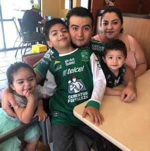 Meet your Posher, Faby